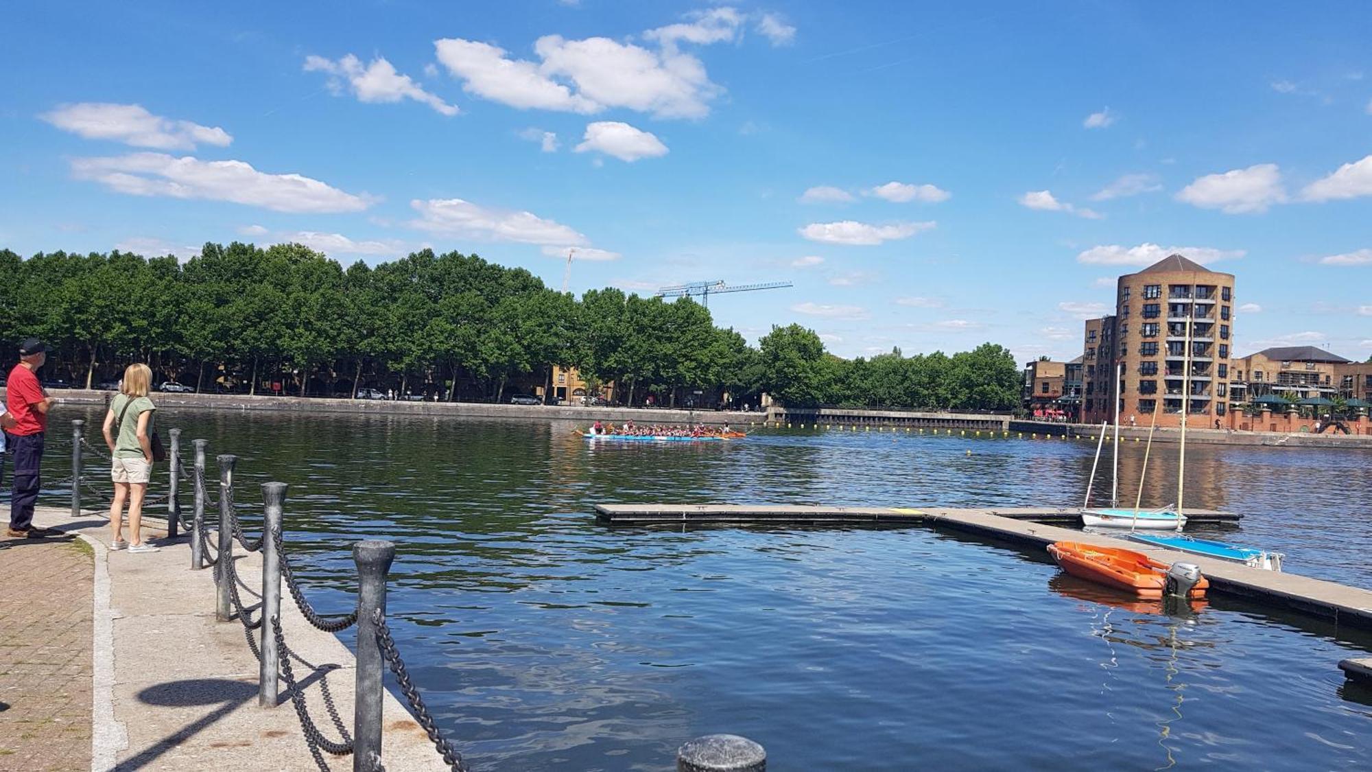 Appartamento Riverside 3br With Easy Transport 20mins To Centre *