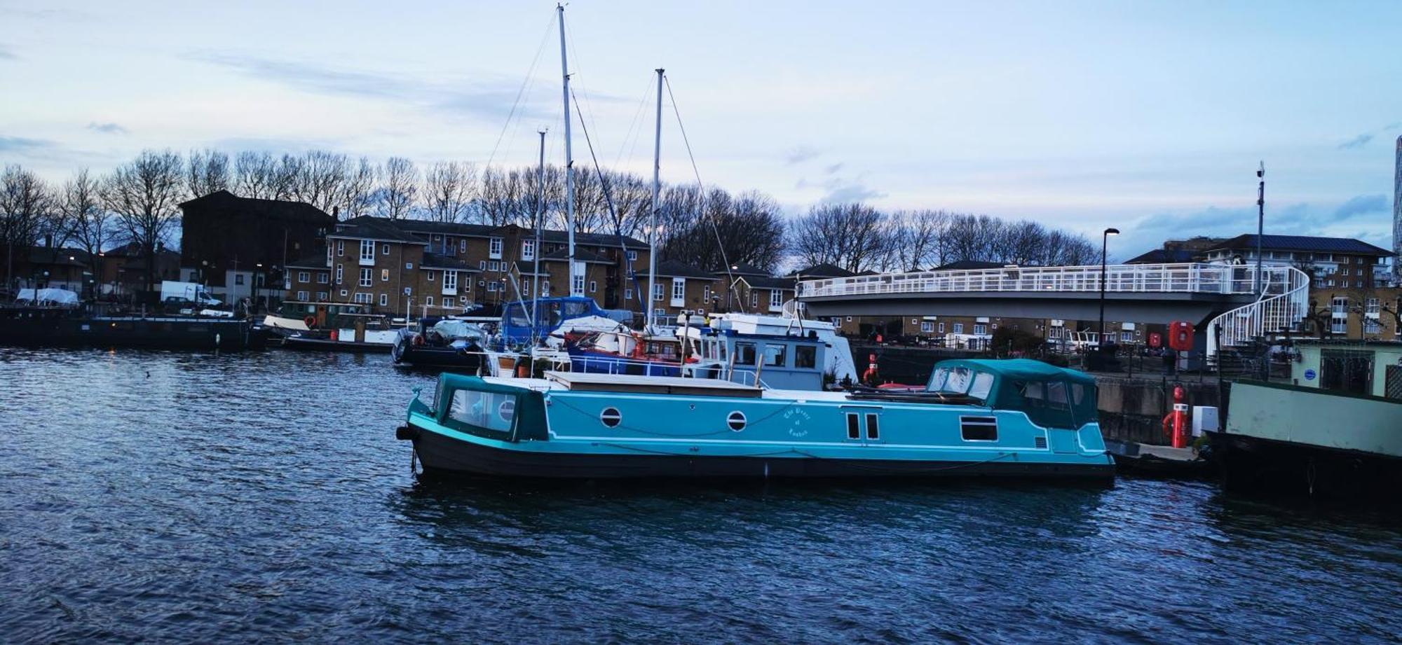 Riverside 3br With Easy Transport 20mins To Centre * Londra