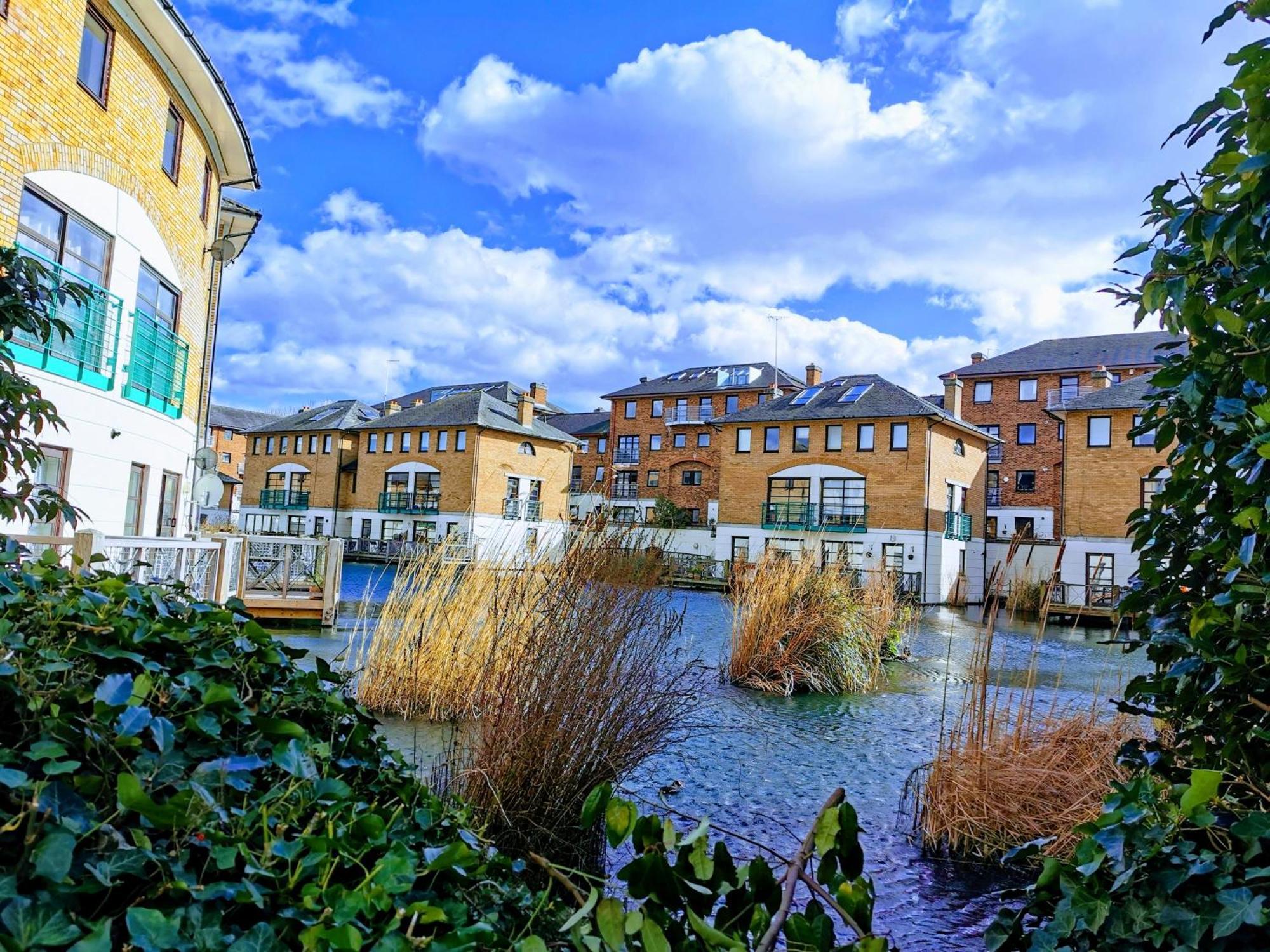 Riverside 3br With Easy Transport 20mins To Centre * Londra